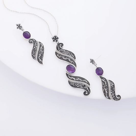 Hand-Engraved Silver Jewelry Set with Floral Patterns and Amethyst
